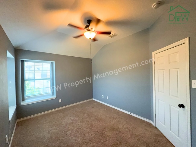 Building Photo - For Lease: Corner Townhome near DFW Airport - 3BR/2.5BA, Private Pool, Attached Garage, W/D Included