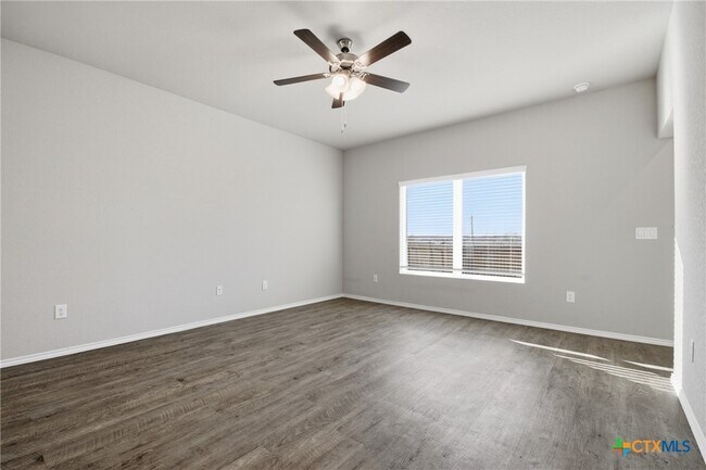 Building Photo - 292 Legacy Cir