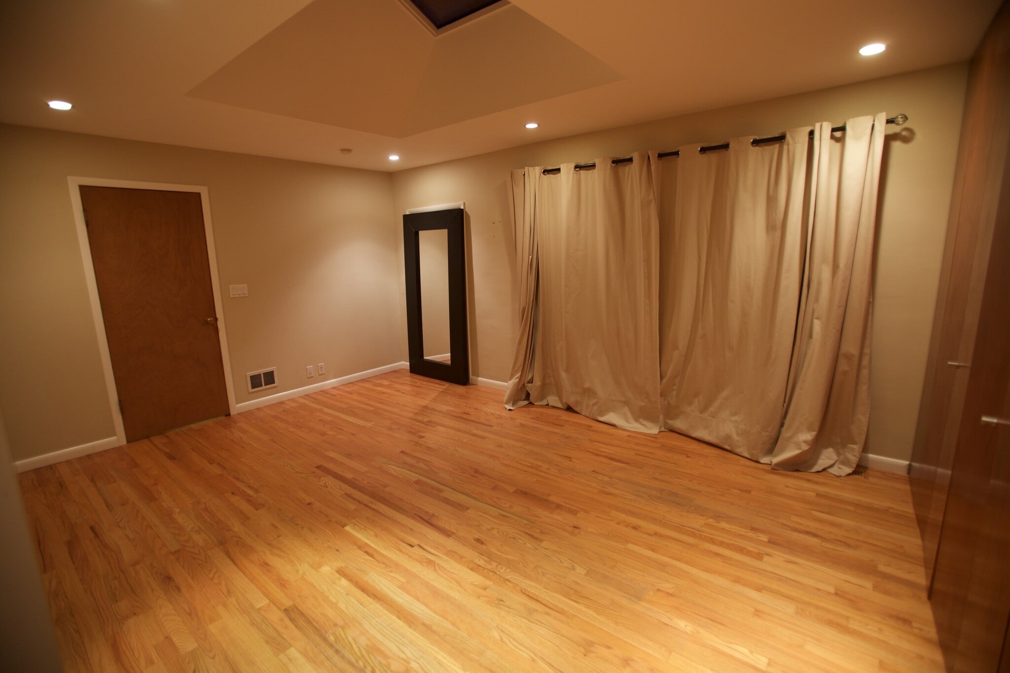 Master - 145 Ivanhoe St