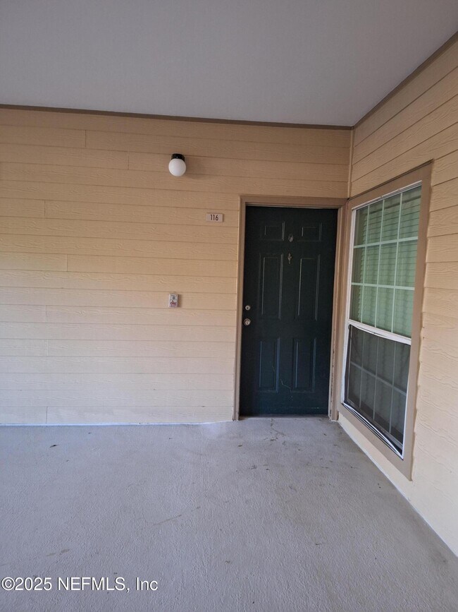 Building Photo - 7800 Point Meadows Dr