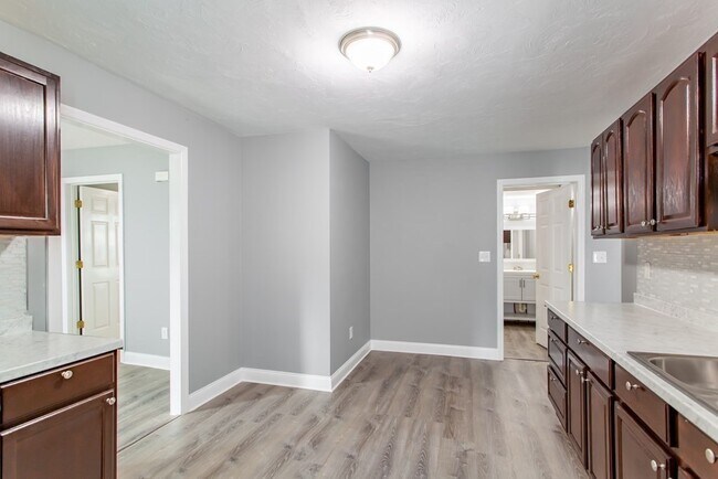 Building Photo - 14 Benefit Terrace