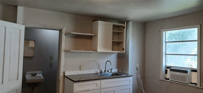 Building Photo - 6717 Avenue H