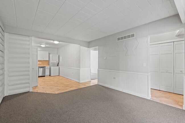 Building Photo - Great pet friendly 1 BR/1Bath  in St. Anth...