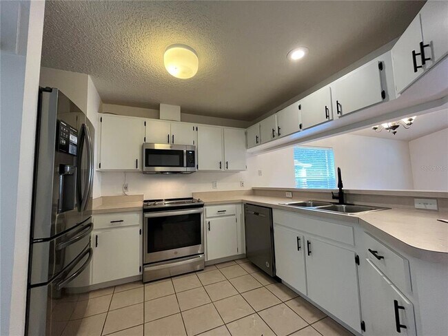 Building Photo - 7503 S West Shore Blvd