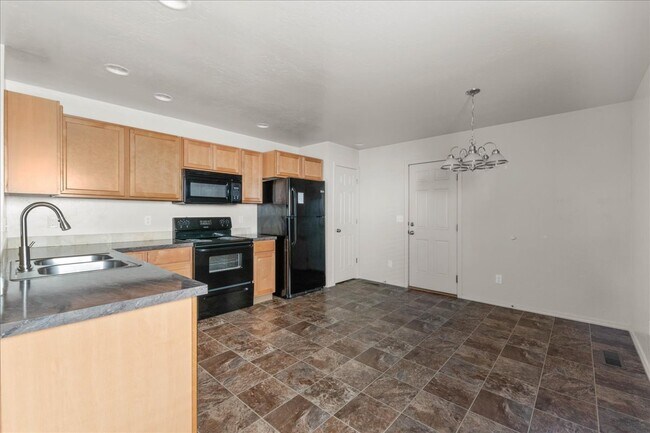 Building Photo - 11695 Altamont St