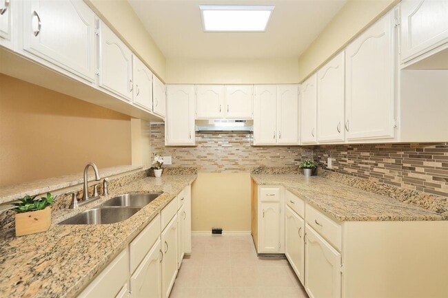 Building Photo - 8911 McPherson Rd