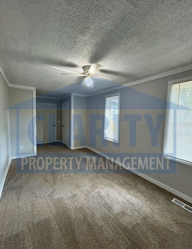 Building Photo - Four-bedroom home in Calhoun, TN!