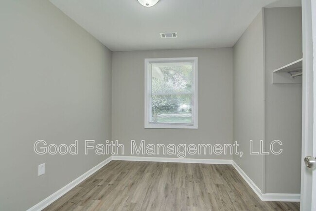 Building Photo - 2507 Elderberry Dr