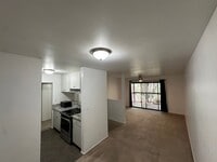 Building Photo - 2 bedroom 2 bath in Southwest Reno