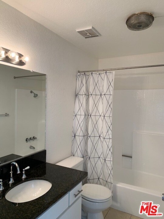 Building Photo - 4353 Coldwater Canyon Ave