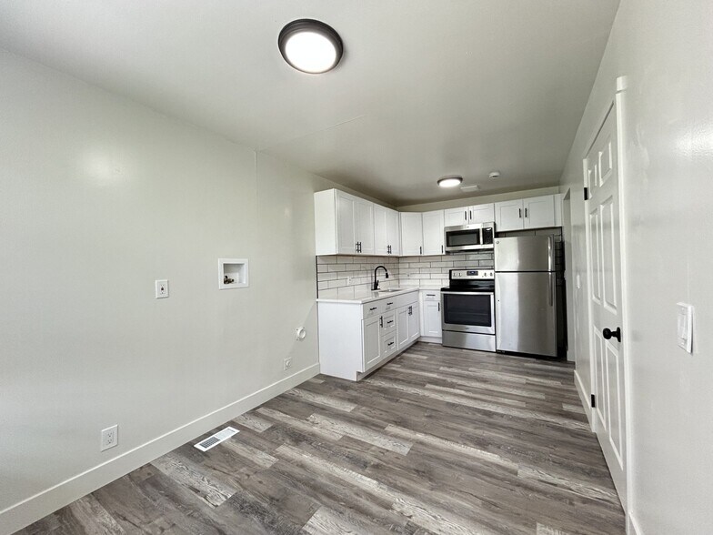 Building Photo - 1340 S 200 E