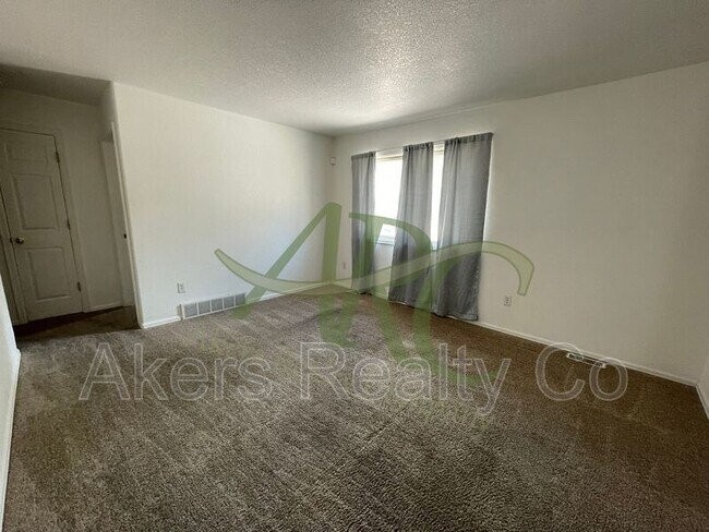 Building Photo - 2722 Poplar St