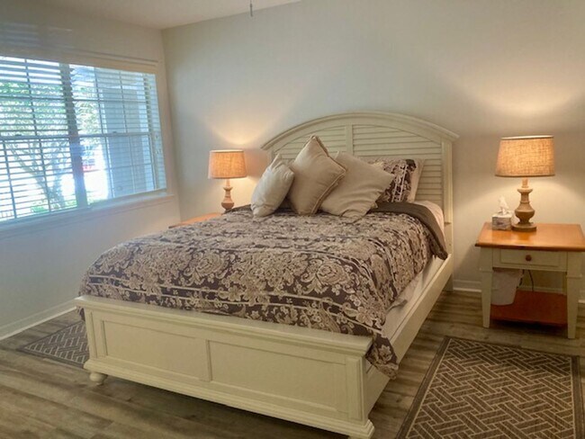 Building Photo - Meadowcrest Condo for Rent