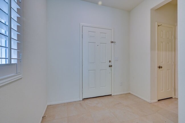 Building Photo - Green Valley!! Gated!! 4 Bedrooms!! Bed & Bath Downstairs!!  TANKLESS WATER HEATER!!! Covered pat...