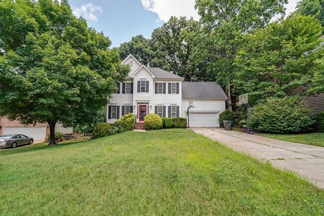 Building Photo - Exceptional 5-Bedroom Home with Finished Basement in Prime Location!