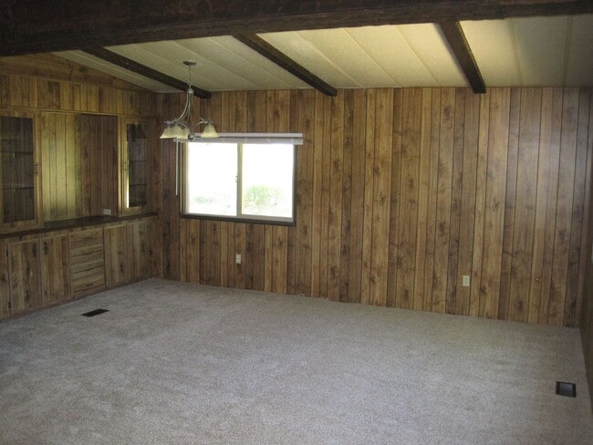 Building Photo - 109