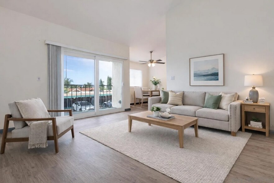 Building Photo - 1811 E Grand Ave