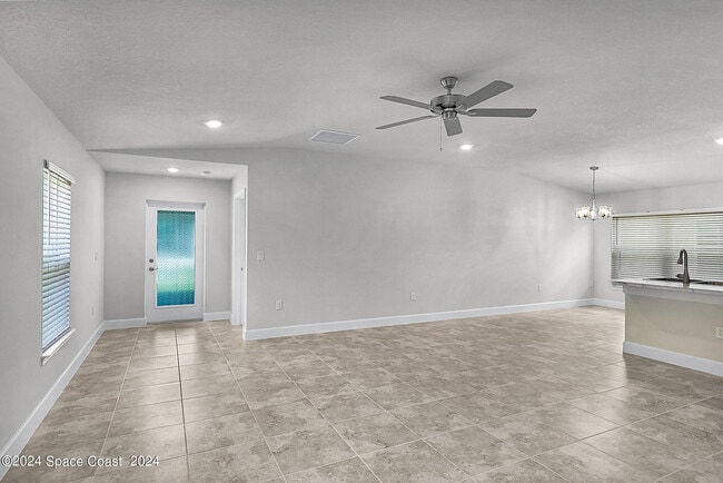 Building Photo - 1063 Grantham Ln