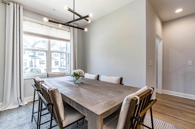 Building Photo - 6801 Milligan Way