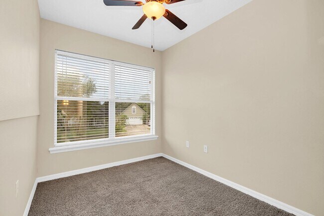 Building Photo - 1422 Saffron Trail