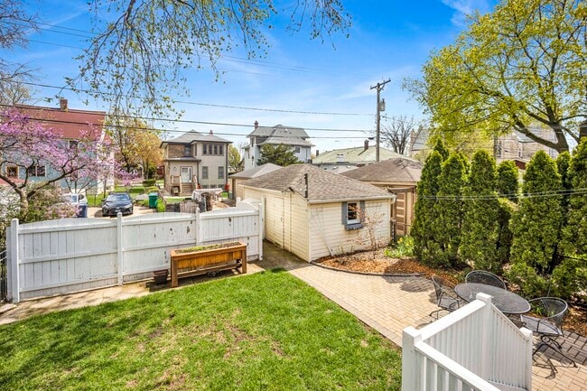 Building Photo - 636 S Euclid Ave