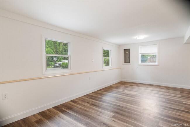 Building Photo - 39 Wolf hollow Rd