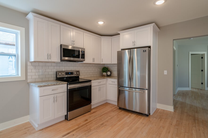 Building Photo - 625 3rd st #2