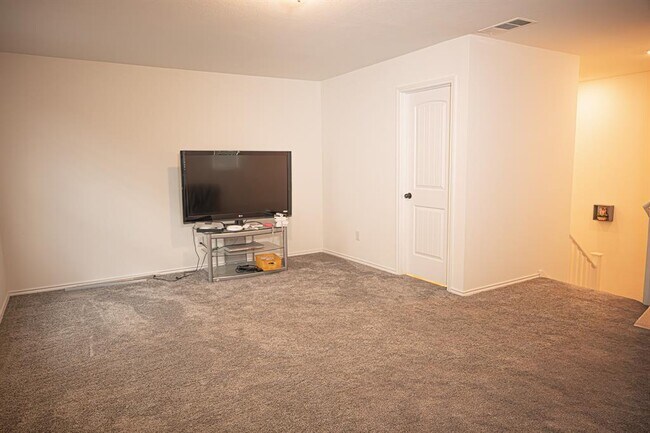 Building Photo - 13808 Eleanor Roosevelt St