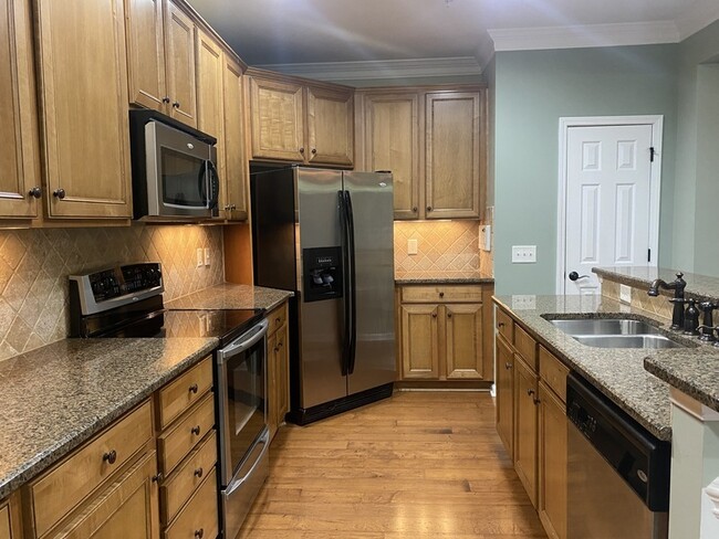 Building Photo - 409 Halyard Ln