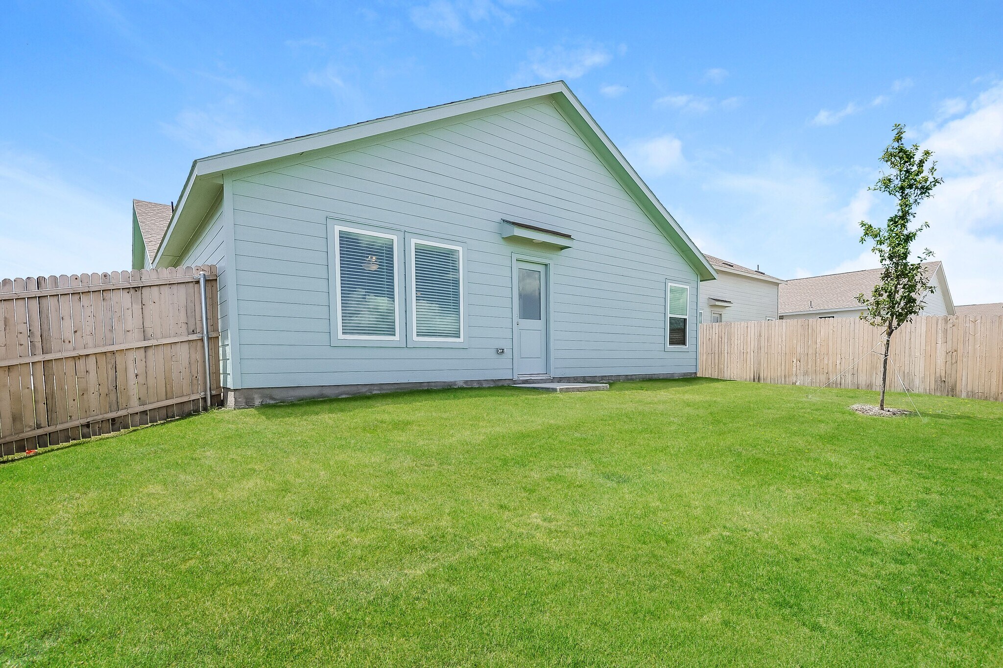 Building Photo - 2756 Mistwood Dr