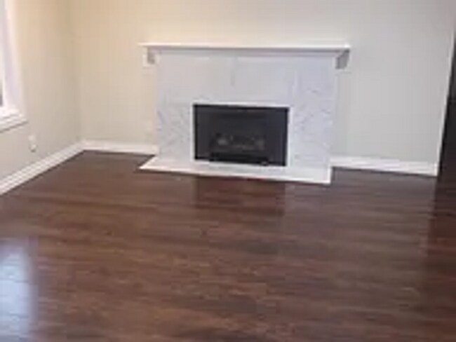 Building Photo - Beautiful 3 bedroom Edmonds Rambler
