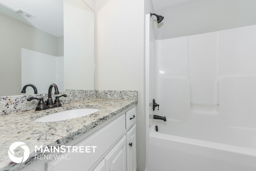 Building Photo - 801 Emerson Dr