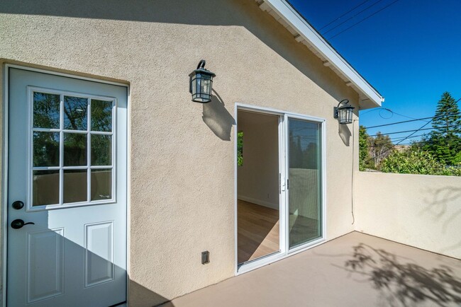 Building Photo - 11338 Barman Ave