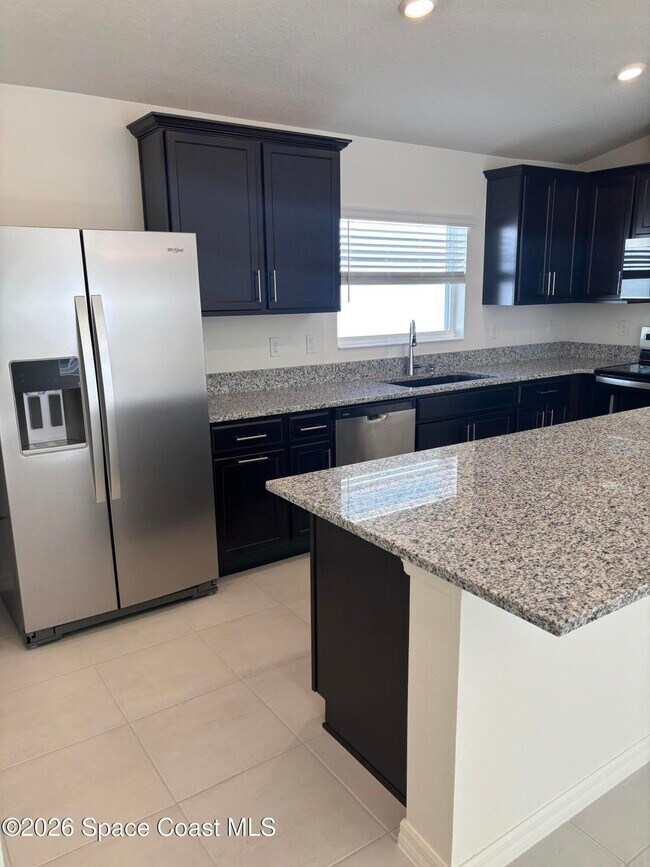 Building Photo - 641 Hugo SE Dr