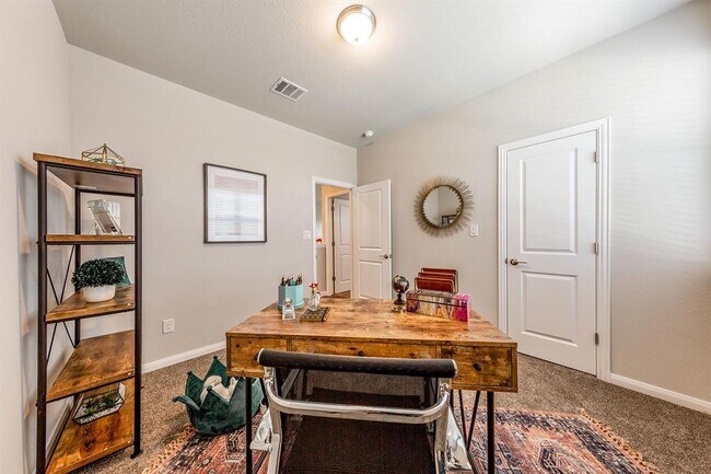 Building Photo - 412 San Gabriel River Rd