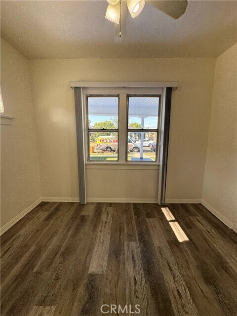 Building Photo - 1538 W 51st Pl