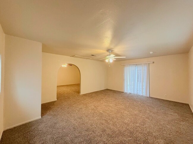 Building Photo - 2559 Ballantyne Dr