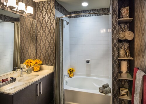 Building Photo - 8 Pershing Rd