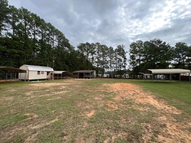 Building Photo - 2684 Joy Ln
