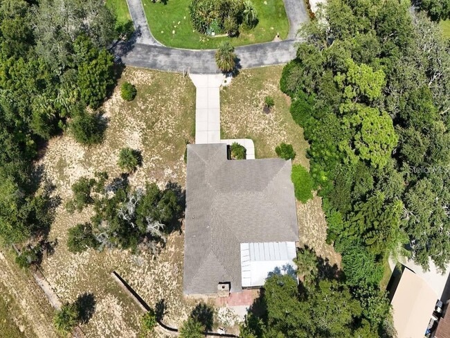 Building Photo - 5 N Lakeview Dr