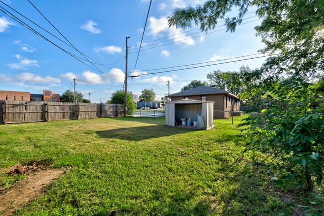 Building Photo - 5016 N Woodward Ave