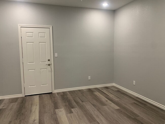 Building Photo - Brand New 1-Bedroom/ 1-Bathroom