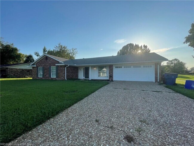 Building Photo - 8908 Stoney Hedge Dr