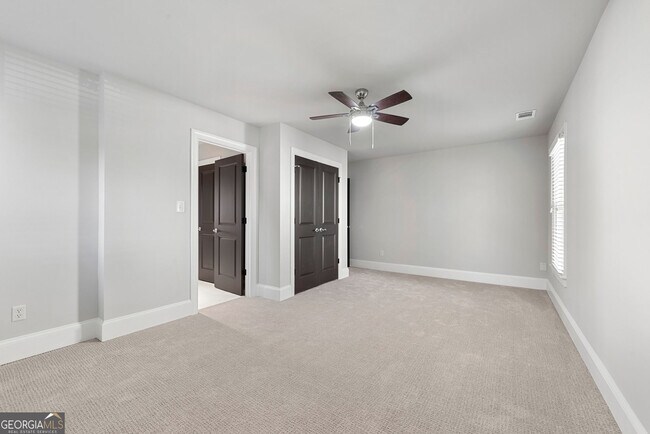 Building Photo - 2041 Mendenhall Cir