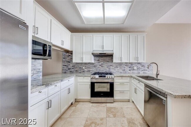 Building Photo - 2723 Seabridge Dr
