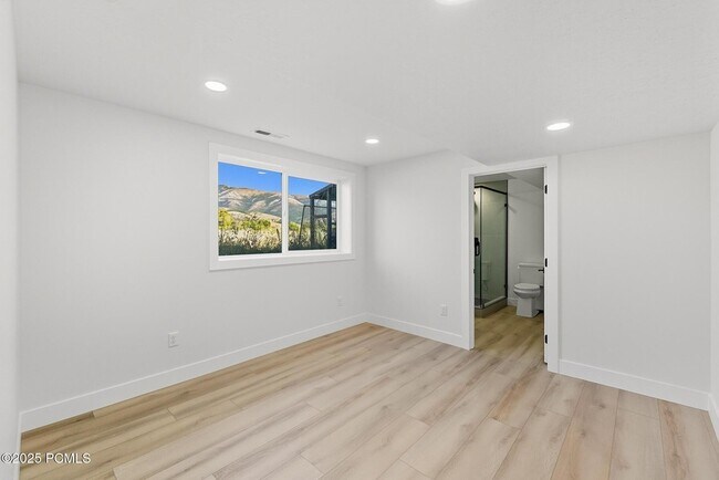 Building Photo - 5866 N Fork Rd