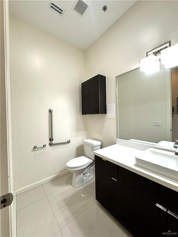 Building Photo - 5112 W Expy 83