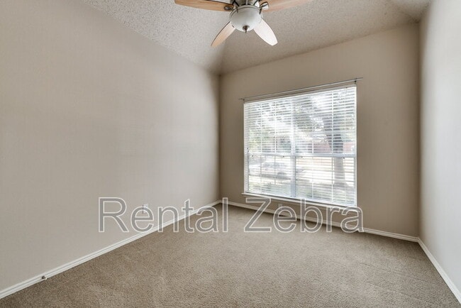 Building Photo - 4408 Sierra Dr