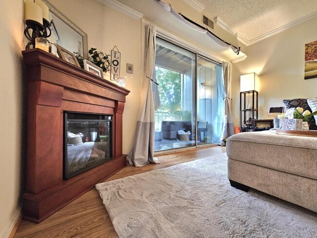 Building Photo - 7758 New Providence Dr
