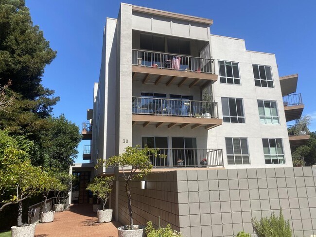 Building Photo - 30 Mounds Rd